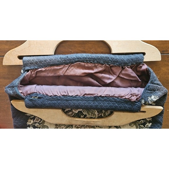 Vintage SELIGMAN New York Tapestry Tote Purse Floral Wood Handles - Picture 4 of 13